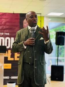 673769493 10245447293186838 5040761441813993194 N